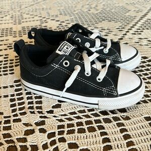 Converse kids sneakers. Like new. Size 10